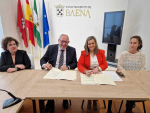 imagen de Ayuntamiento de Baena y Universidad de Córdoba firman convenio para estudio de la Cueva del Yeso y avifauna urbana