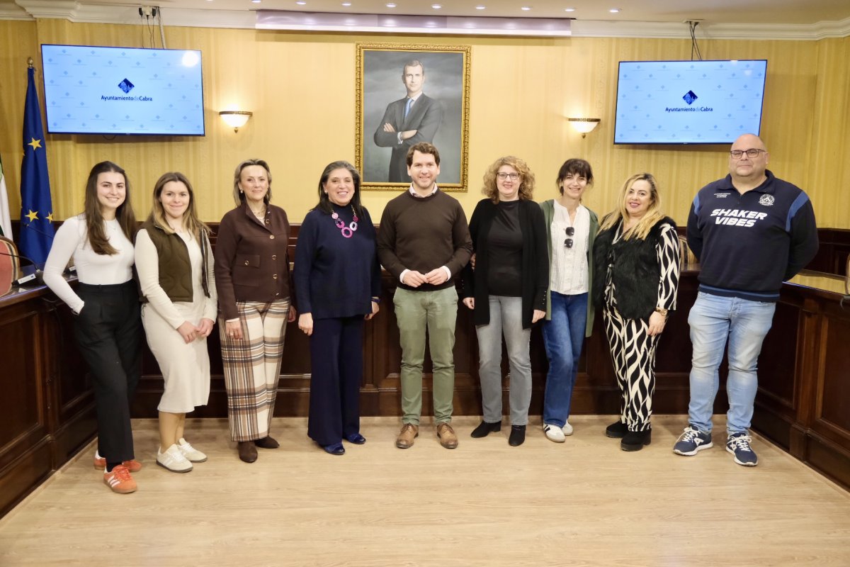 Cabra cede cuatro años de local gratuito a la Asociación de Alzhéimer