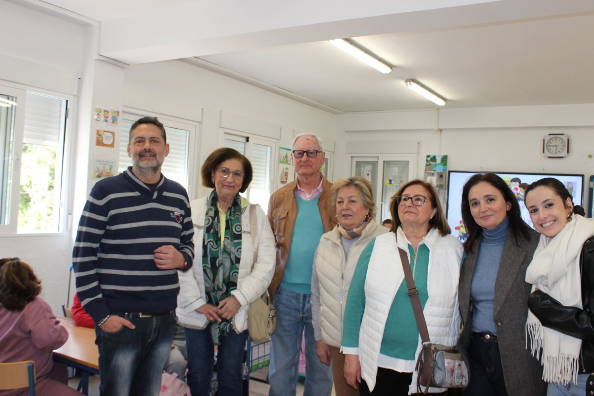 Montilla reactiva "Menudos Abuelos" para unir a mayores y alumnos de 3º de Primaria
