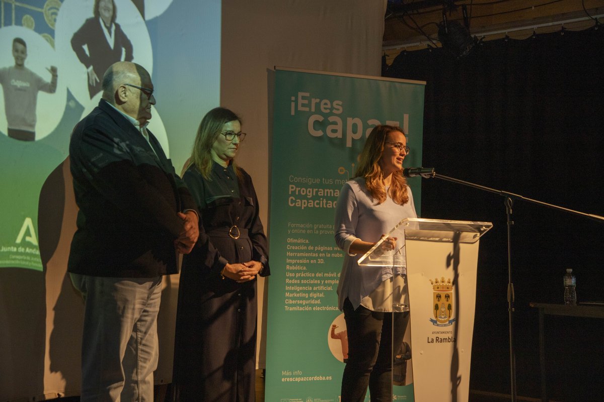 Programa 'Eres capaz' forma a 123 mujeres de Campiña Sur para reducir la brecha digital