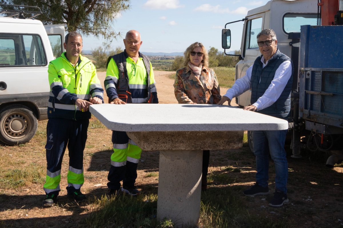 La piedra de la Patrona vuelve al Cerro de los Credos tras restauración municipal