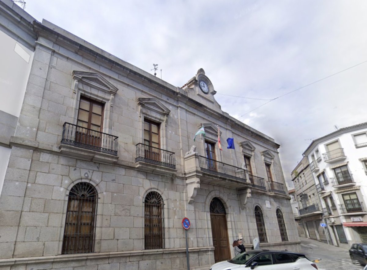 Un retraso de Santiago Cabello provoca que PSOE e IU abandonen el pleno de Pozoblanco