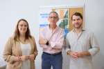 imagen de "El Alcalde de Cabra y la diputada provincial visitan la Oficina del Defensor de la Vecindad para resolver los problemas de los residentes"