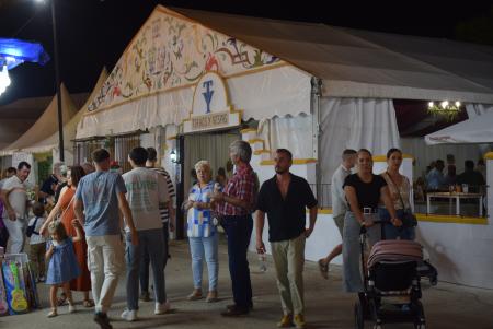 imagen de Almodóvar del Río regula casetas Feria 2026: seguro mínimo 90.152€, higiene, vasos y plazo